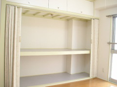 アコーディオンカーテン（開く）