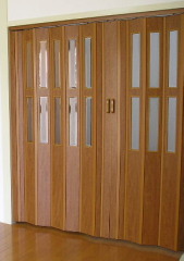 アコーディオンパネル